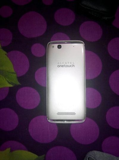 Лот: 9538638. Фото: 1. 4.7" Смартфон Alcatel One Touch... Смартфоны
