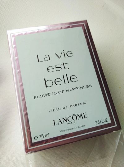 Лот: 17220899. Фото: 1. La Vie Est Belle Flowers of Happiness. Женская парфюмерия