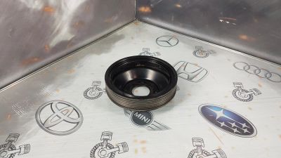 Лот: 23590744. Фото: 1. Шкив помпы Mercedes-Benz C-Class... Двигатель и элементы двигателя