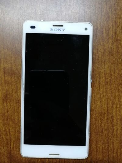 Лот: 15758198. Фото: 1. Телефон Sony Xperia Z3 Compact. Смартфоны
