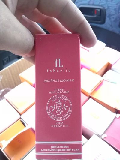 Лот: 7435312. Фото: 1. Крем ровный тон faberlic Двойное... Уход за телом