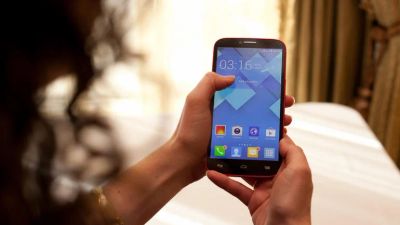 Лот: 7468868. Фото: 1. Alcatel POP C9 7047D в состоянии... Смартфоны