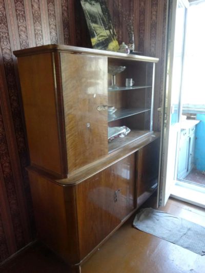 Лот: 7568465. Фото: 1. Сервант 2. Гостиные, стенки, горки