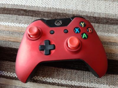 Лот: 15183640. Фото: 1. Геймпад Xbox One 1 (нет BT). Аксессуары для игровых приставок, консолей, геймпады