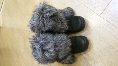 Лот: 12533415. Фото: 1. Унты на девочку размер 29. Валенки, угги, унты