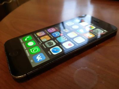 Лот: 11562138. Фото: 1. iphone 5 16gb black обмена нет... Смартфоны