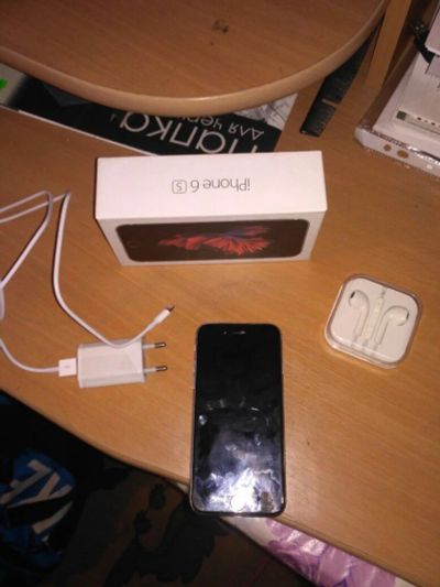 Лот: 10596371. Фото: 1. Apple iPhone 6S (64Gb). Смартфоны