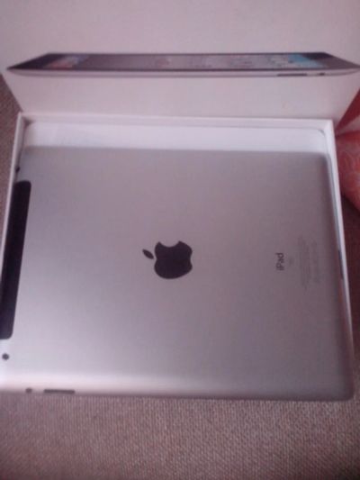 Лот: 3532643. Фото: 1. продам/обменяю iPad 2. 32gb. 3G... Планшеты