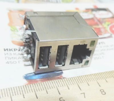 Лот: 20940682. Фото: 1. Разъёмы - 2 гнезда USB и гнездо... Разъёмы