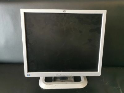 Лот: 21089578. Фото: 1. Монитор HP L1940T. ЖК-мониторы