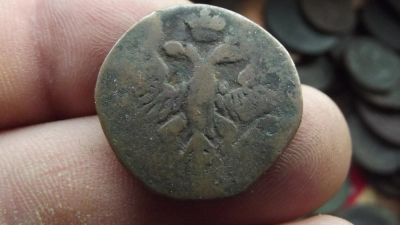 Лот: 11063721. Фото: 1. Денга 1735 года с несколькими... Россия до 1917 года
