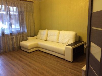 Лот: 10274032. Фото: 1. Сдам 1к квартиру 42 кв.м. Взлетка. Квартиры, студии