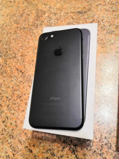 Лот: 16812596. Фото: 1. Iphone 7 32gb. Смартфоны
