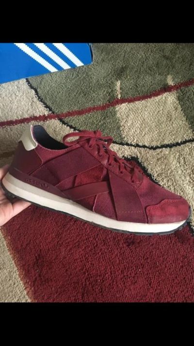 Лот: 10438327. Фото: 1. Кроссовки adidas. Кеды, кроссовки, слипоны