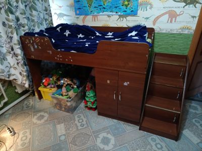 Лот: 21508193. Фото: 1. Кровать чердак детская б/у. Детские кровати и кроватки