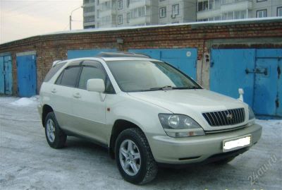 Лот: 771584. Фото: 1. Продам Toyota Harrier.4WD. Автомобили