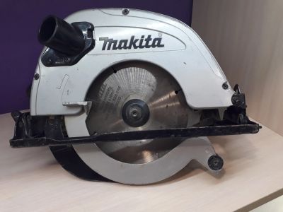 Лот: 11992130. Фото: 1. Пила дисковая Makita 5704R. ID3838... Электроинструмент