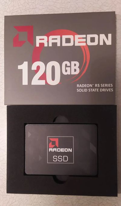Лот: 21439645. Фото: 1. Жесткий диск SSD 120Gb AMD Radeon... Жёсткие диски (HDD)