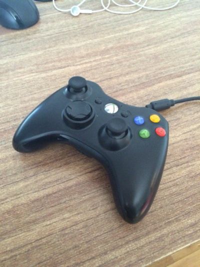 Лот: 4642149. Фото: 1. Джойстик(оригинал) для Xbox360. Аксессуары для игровых приставок, консолей, геймпады