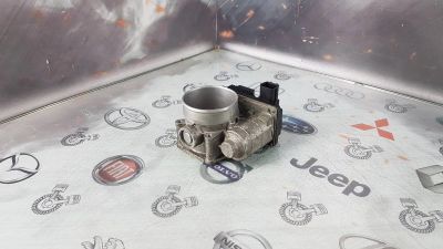 Лот: 23586584. Фото: 1. Заслонка дроссельная Nissan Elgrand... Двигатель и элементы двигателя