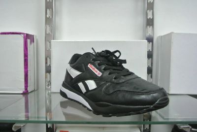 Лот: 9617880. Фото: 1. Кроссовки Reebok черные лот... Кеды, кроссовки, слипоны