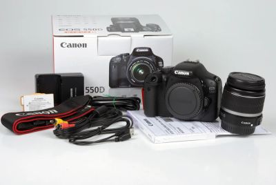 Лот: 6607443. Фото: 1. Canon EOS 550D Kit. Цифровые зеркальные
