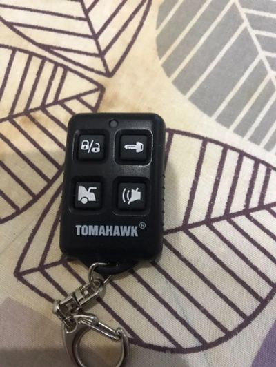 Лот: 21588335. Фото: 1. Пульт сигнализации Tomahawk. Автомобильные сигнализации