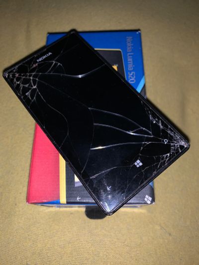 Лот: 19251103. Фото: 1. Nokia lumia 520. Смартфоны