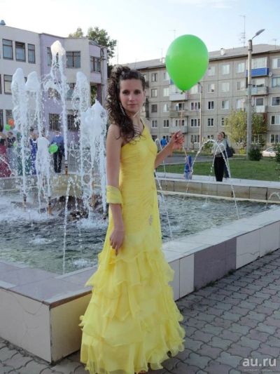 Лот: 9066605. Фото: 1. Шикарное выпускное платье. Платья