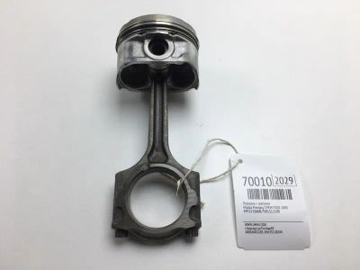 Лот: 20652476. Фото: 1. Поршень с шатуном Mazda Premacy... Двигатель и элементы двигателя