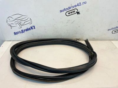 Лот: 22458879. Фото: 1. уплотнитель двери багажника Renault... Другое (автозапчасти)