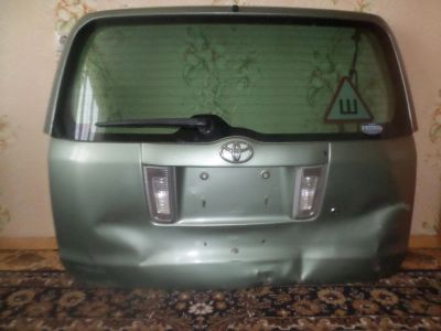 Лот: 6528811. Фото: 1. Toyota Succeed пятая дверь, мятая. Кузов