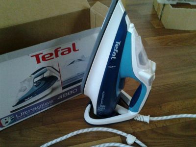 Лот: 3512473. Фото: 1. Утюг Tefal FV4880. Утюги, парогенераторы, отпариватели