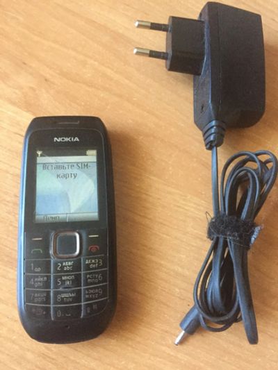 Лот: 11906290. Фото: 1. Телефон Nokia 1616-2 + зарядное... Кнопочные мобильные телефоны