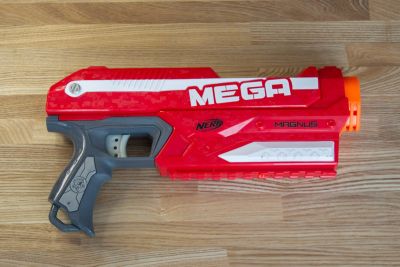 Лот: 17098317. Фото: 1. Бластер Nerf Mega Magnus, пистолет. Военная тема
