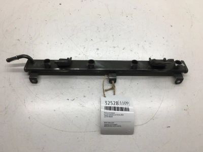 Лот: 20386227. Фото: 1. Рейка топливная Suzuki Swift 2004... Топливная система