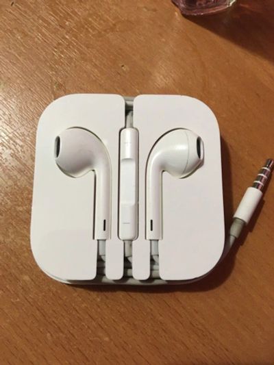 Лот: 11883941. Фото: 1. Наушники Apple EarPods оригинальные. Наушники, гарнитуры