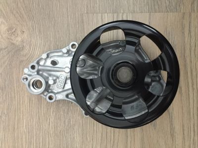 Лот: 13134331. Фото: 1. Помпа Honda 19200-RBC-013. Двигатель и элементы двигателя