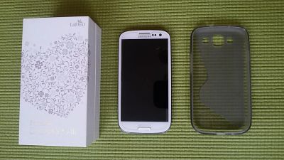 Лот: 11571165. Фото: 1. Samsung Galaxy S3 La Fleur GT-I9300... Смартфоны