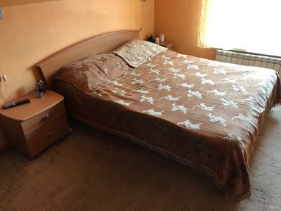 Лот: 14525507. Фото: 1. Кровать с прикроватными тумбочками. Кровати
