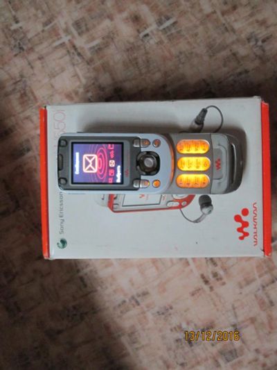 Лот: 8718437. Фото: 1. Sony Ericsson W550i. Кнопочные мобильные телефоны