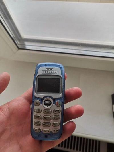 Лот: 16932822. Фото: 1. Alcatel OneTouch 332 на Пашенном. Кнопочные мобильные телефоны