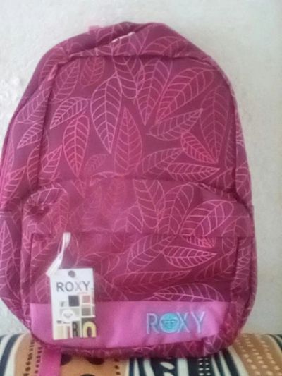 Лот: 11087909. Фото: 1. Офигенный рюкзак ROXY. Новый!!. Рюкзаки
