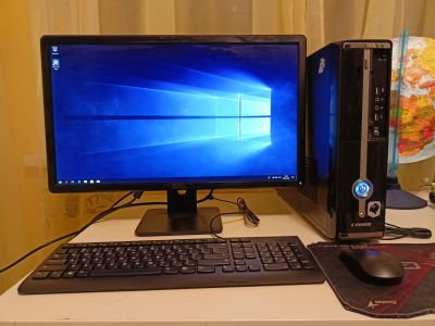 Лот: 18604833. Фото: 1. Монитор Dell. ЖК-мониторы