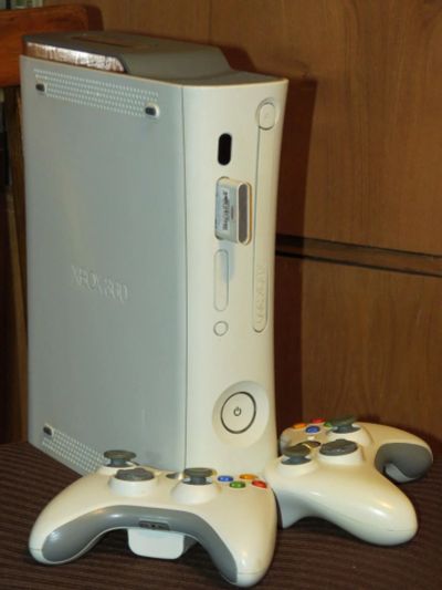 Лот: 6717492. Фото: 1. xBox 360 (250Гб, прошита LT+3... Игровые приставки, консоли