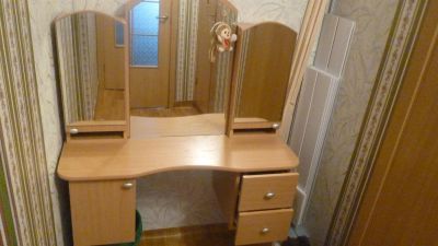 Лот: 3486815. Фото: 1. Косметический столик. Комоды