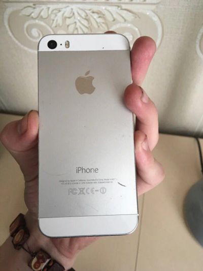 Лот: 11575617. Фото: 1. iPhone 5s 16gb. Смартфоны