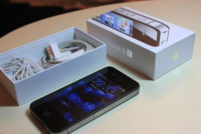 Лот: 8287973. Фото: 1. iPhone 4s, 16gb. Смартфоны