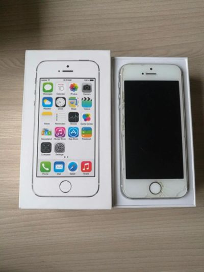 Лот: 16403718. Фото: 1. Iphone 5s не включается. Смартфоны