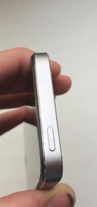 Лот: 4827534. Фото: 1. iPhone 5s 16gb. Смартфоны